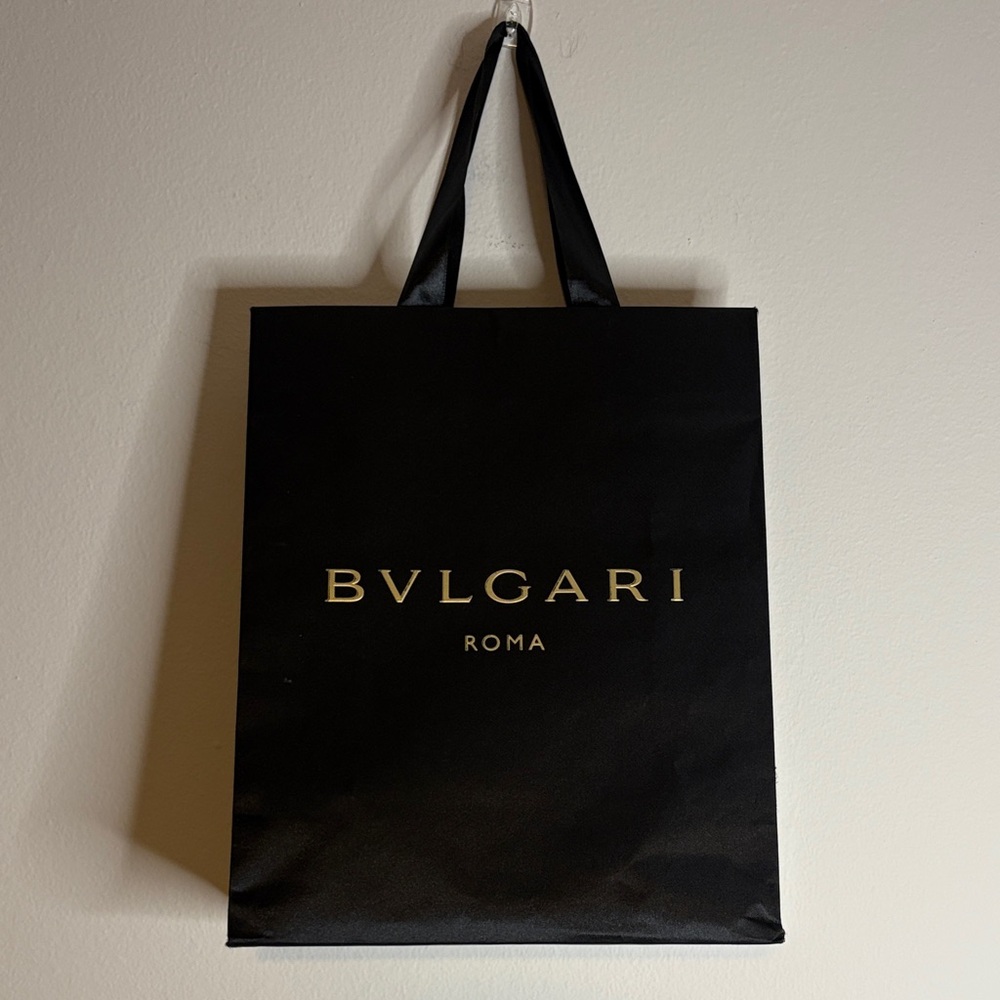 BVGLARI Black and Gold Tote shopping Bag excellent condtion - Picture 2 of 3